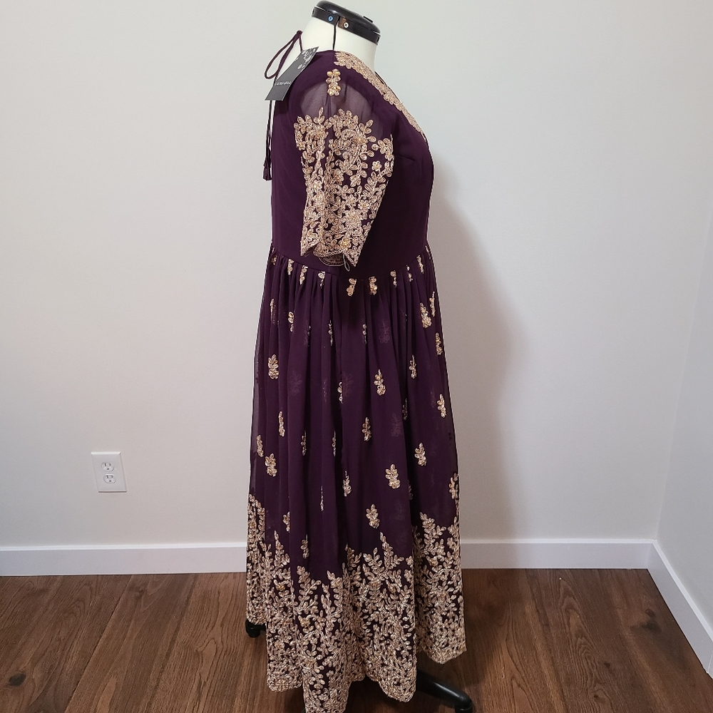 Embroidered Indian Dress - Picture 3 of 8